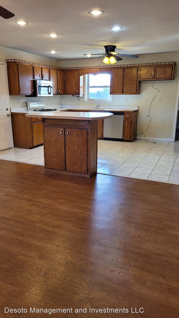 Foto del edificio - 3 br, 2 bath House - 2985 Holly Springs Road