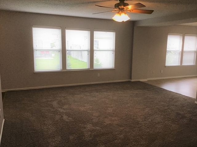 Building Photo - 1830 Sonesta Ln
