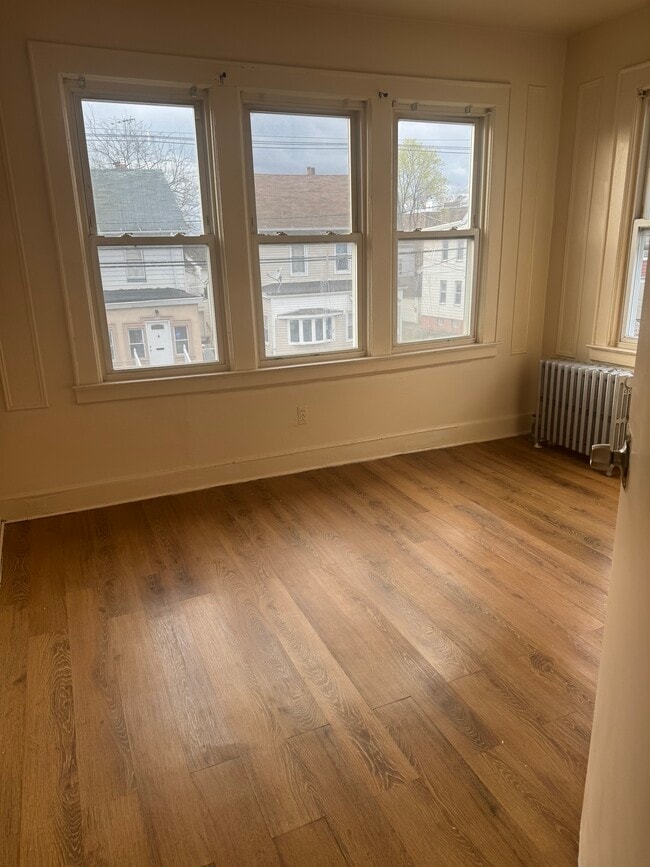 Building Photo - 378 Myrtle Ave