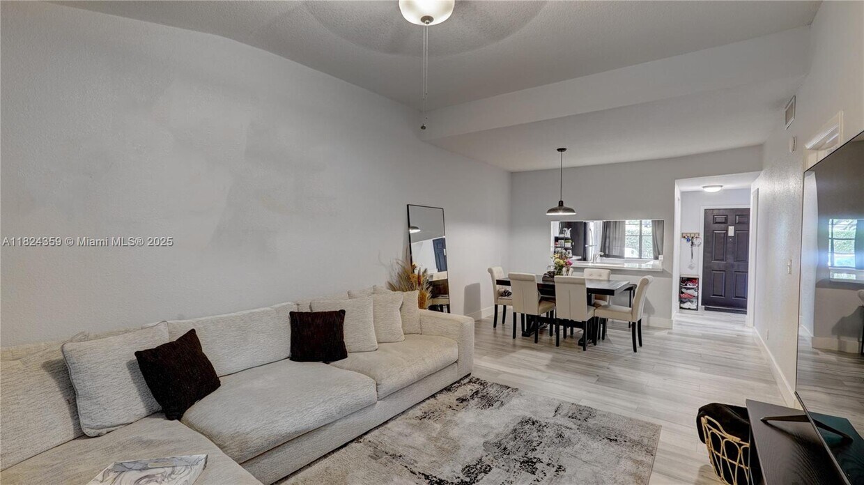 Foto principal - 110 SW 97th Ave