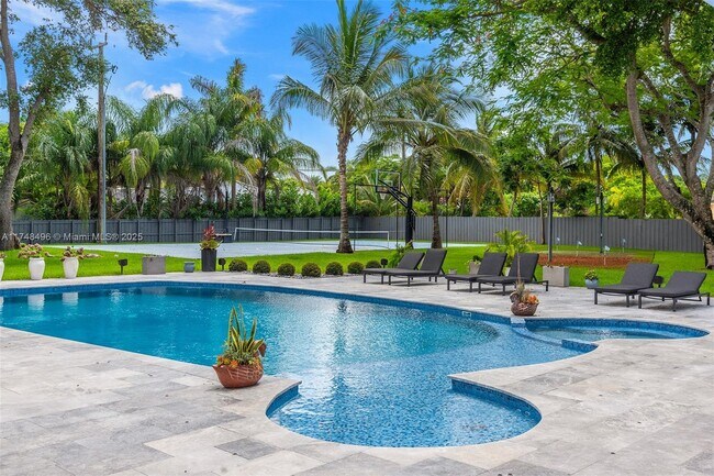 Foto del edificio - 13600 SW 67th Ave