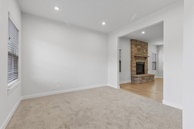 Building Photo - 118 Hamilton Dr