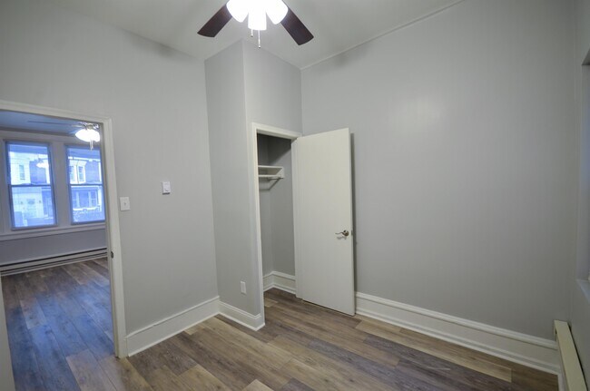 Building Photo - 5333 W Girard Ave