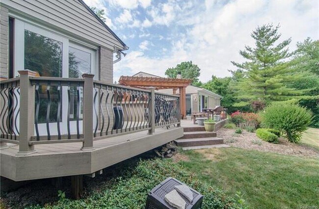 Building Photo - 3275 Chickering Ln