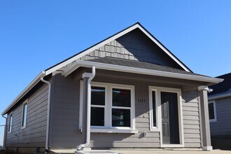 Building Photo - 3697 S Roosevelt St