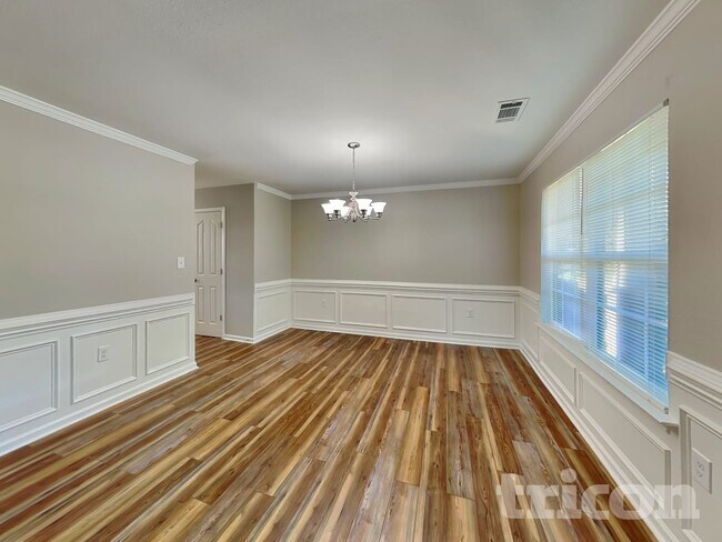 Foto del edificio - 2918 Tall Oaks Dr