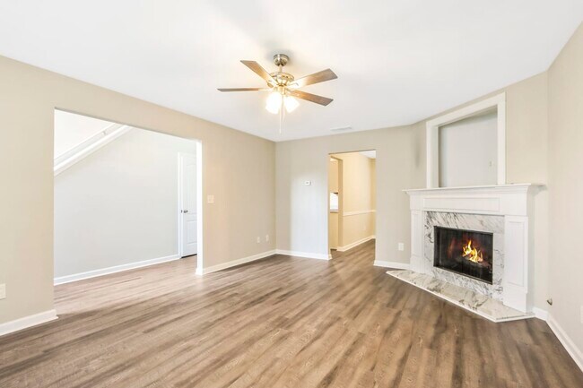 Building Photo - 8455 Browns Mill Trce