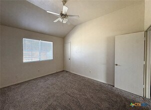 Building Photo - 4302 Sylvia Dr