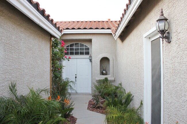 frente - 730 Altacrest Dr