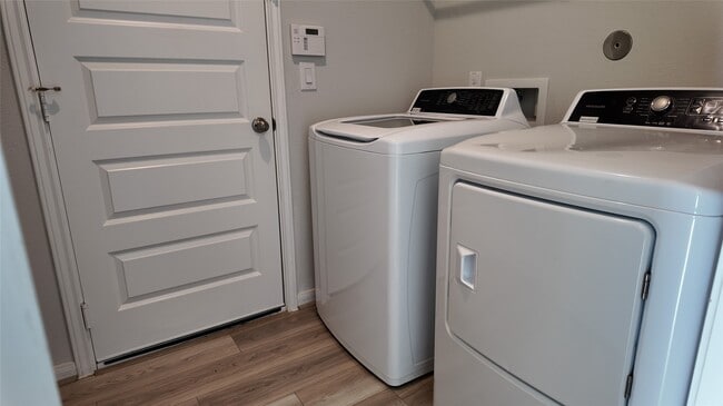 Building Photo - 8356 Bristlecone Pne Wy