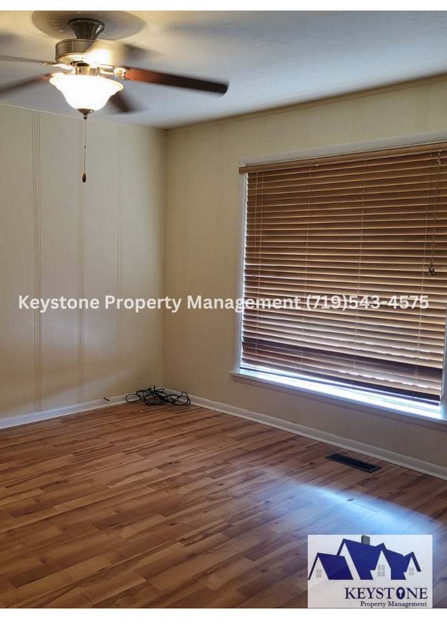 Foto del edificio - Conveniently located -  Downtown Apartment...
