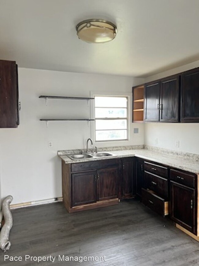 Foto del edificio - 3 br, 1 bath House - 1200 N. Manhattan Street