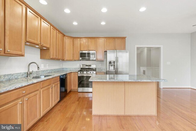 Building Photo - 42982 Mill Race Terrace