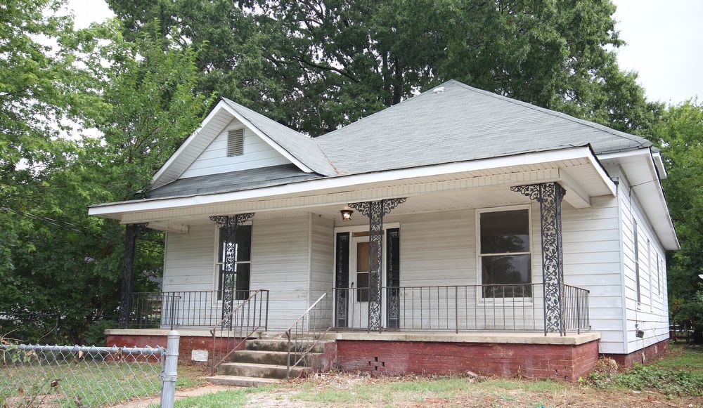 Primary Photo - 1811 E 27th St