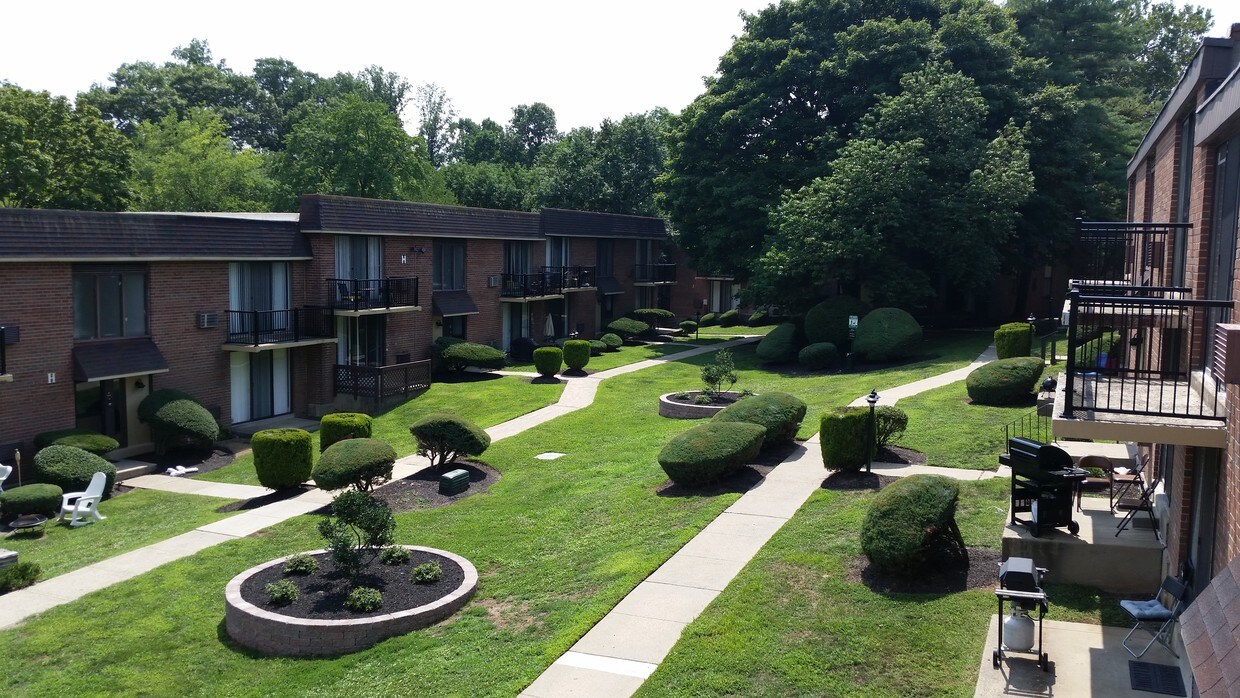 CV Glenolden Station Apartments Glenolden, PA