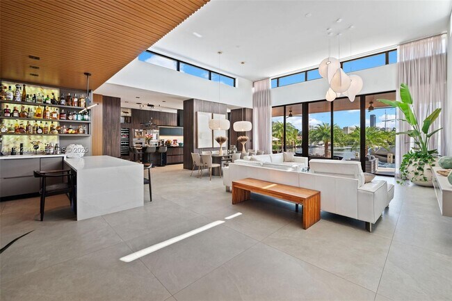 Foto del edificio - 655 Layne Blvd