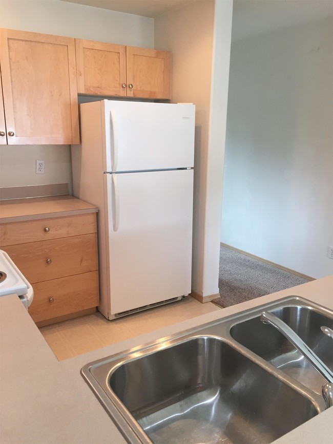 Foto del edificio - 1225 N Oak Harbor St