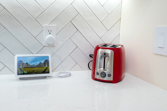 Kitchen - 8823 Horner St
