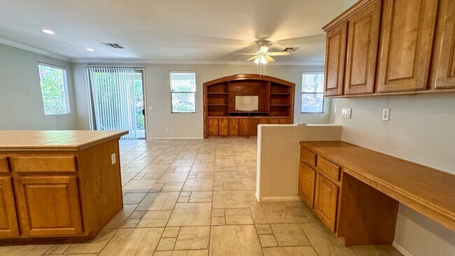 Building Photo - Discover your dream home in the heart of H...