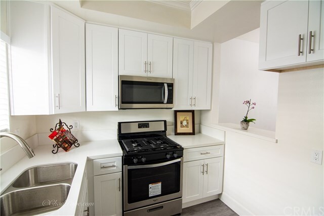 Foto del edificio - 11742 Mayfield Ave