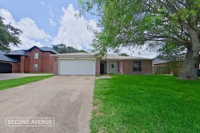 Building Photo - 5105 Lethaby Dr