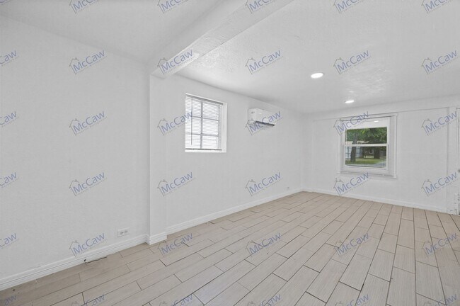 Foto del edificio - Cute 2/1 Duplex in Fort Worth!