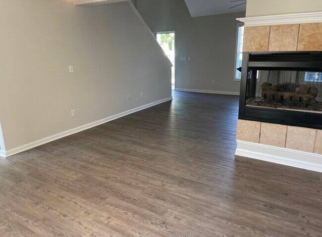 Foto del edificio - 153 Danesway Dr