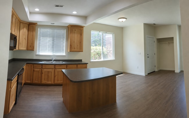 Building Photo - 7066 S Thorndale Way