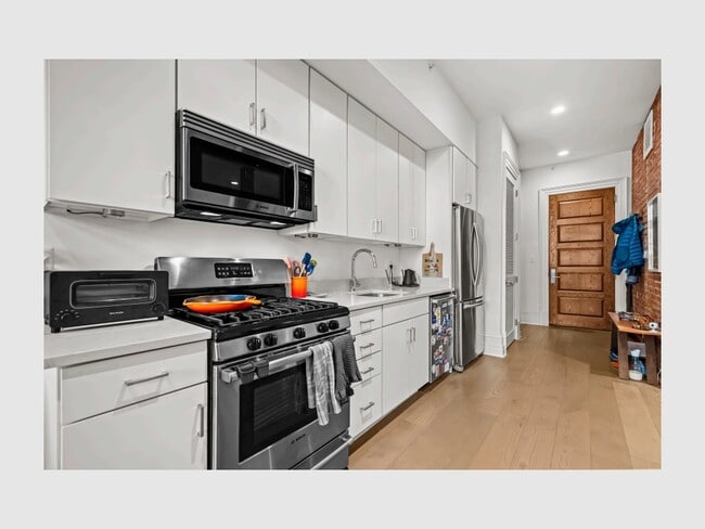 Photo - 901 D St NE Apartment