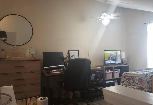 Foto del edificio - 505 63rd Ave N
