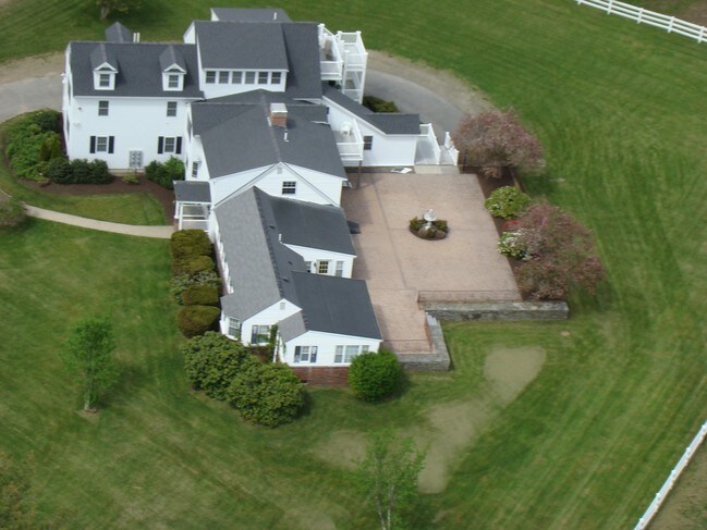 Building Photo - 45 Mansion Dr