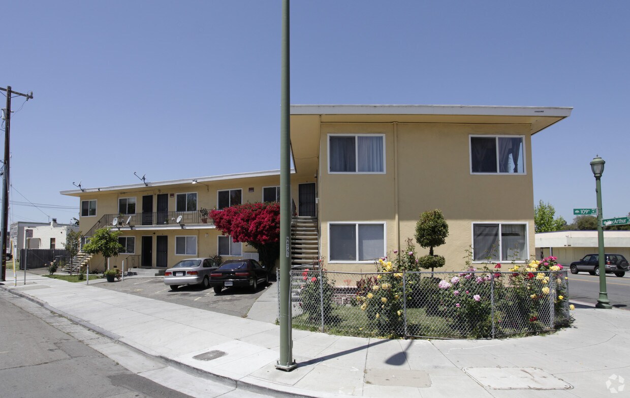 Foto principal - 2565 109th Ave