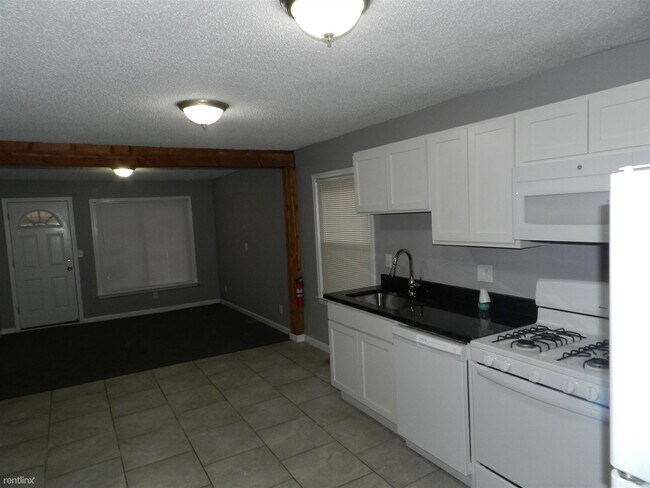 Building Photo - 2 br, 1 bath House - 4573 3rd St