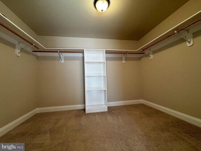 Building Photo - 4925 Cahoon Ct