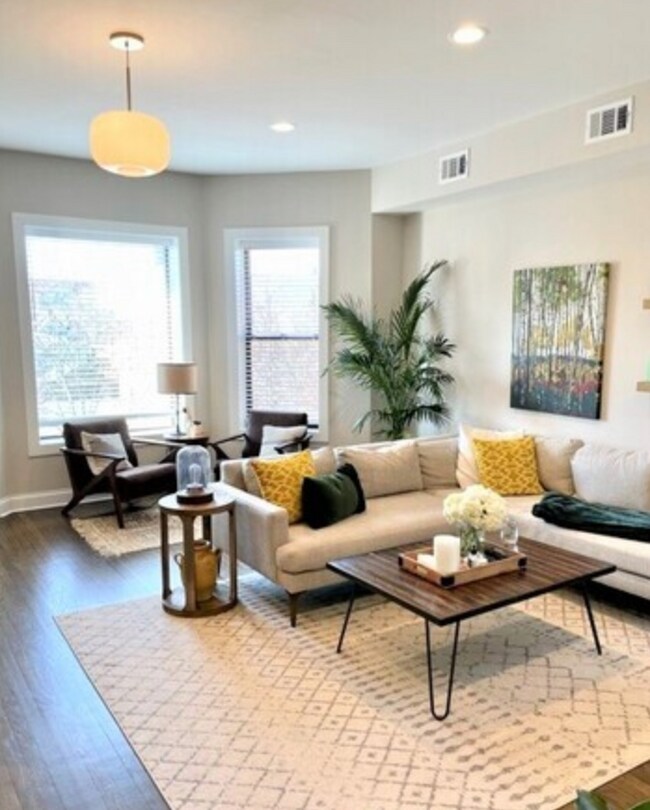 Foto del edificio - 4437 N Paulina St