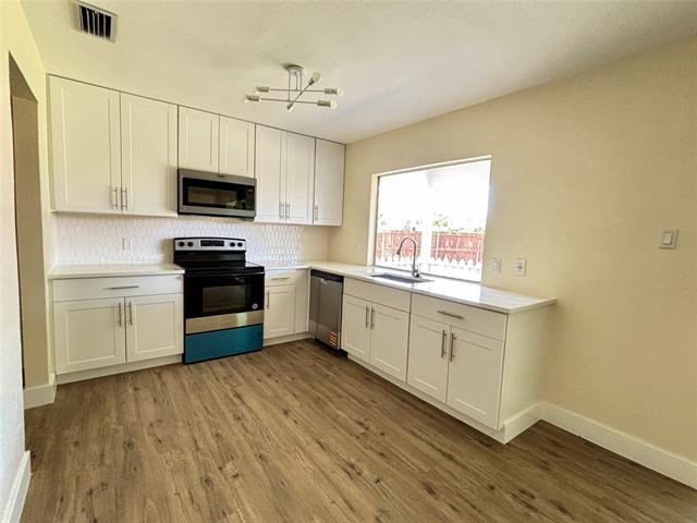 Foto del edificio - 1153 Tracy Ln