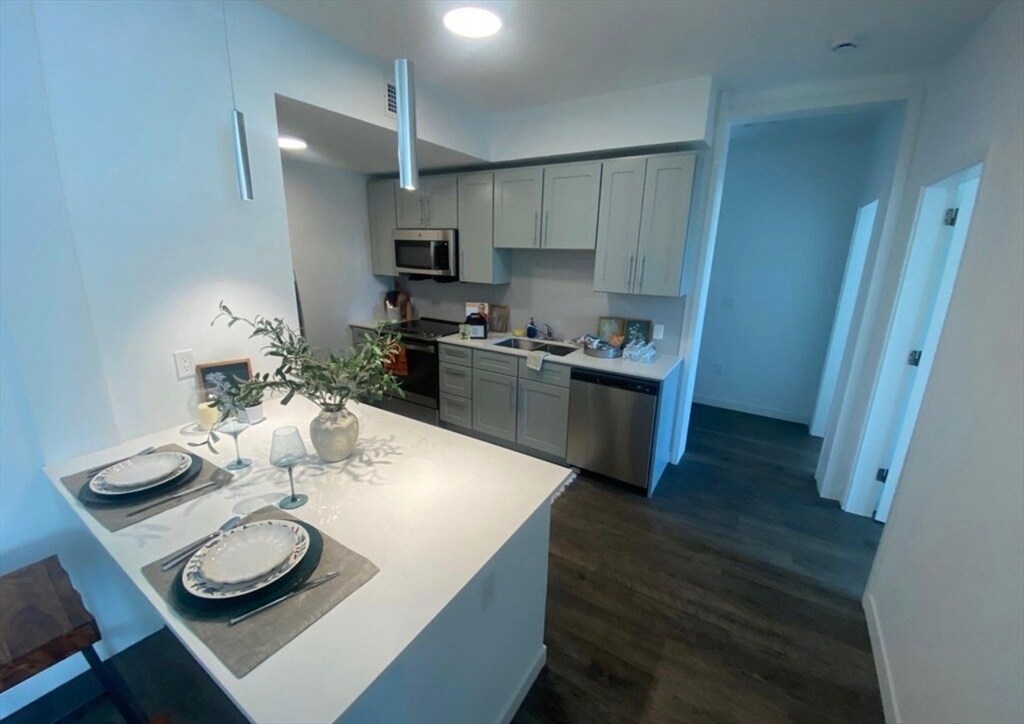 Primary Photo - 20 Stephenson Aman Street