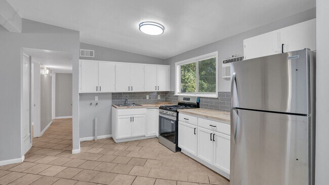 Foto del edificio - New Renovation! 3 Bed 1 Bath Rental Home i...