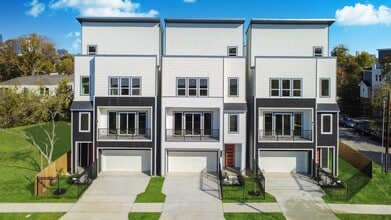 Building Photo - 3229 Tuam St