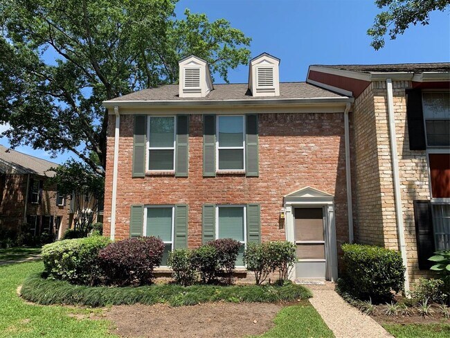 Foto del edificio - 1699 W Sam Houston Pkwy S
