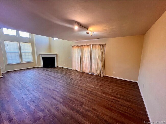 Foto del edificio - 111 Buttonwood Ln