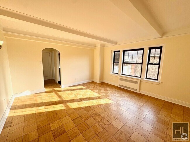 Building Photo - STUNNING STUDIO IN PRIME WEST VILLAGE LOCA...