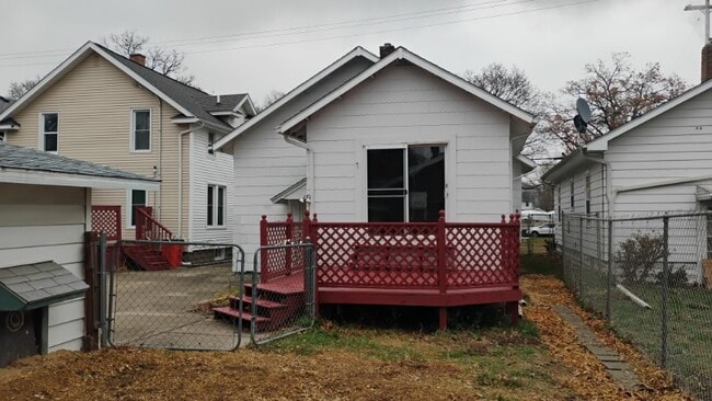 Building Photo - 502 Orange St