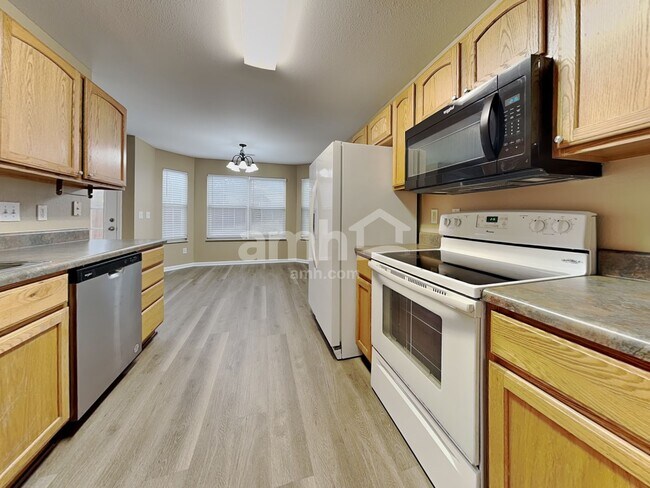 Foto del edificio - 6818 Audrianna Ln