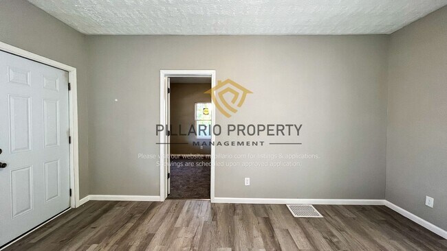 Building Photo - Newly Renovated, 3 Bedroom, 1 Bathroom Hom...