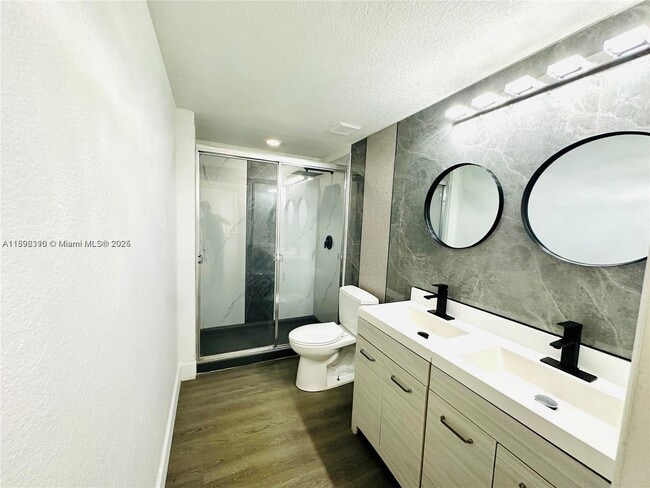 Building Photo - 1962 Freeport Dr