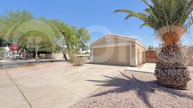 Building Photo - 1793 E Pinto Dr
