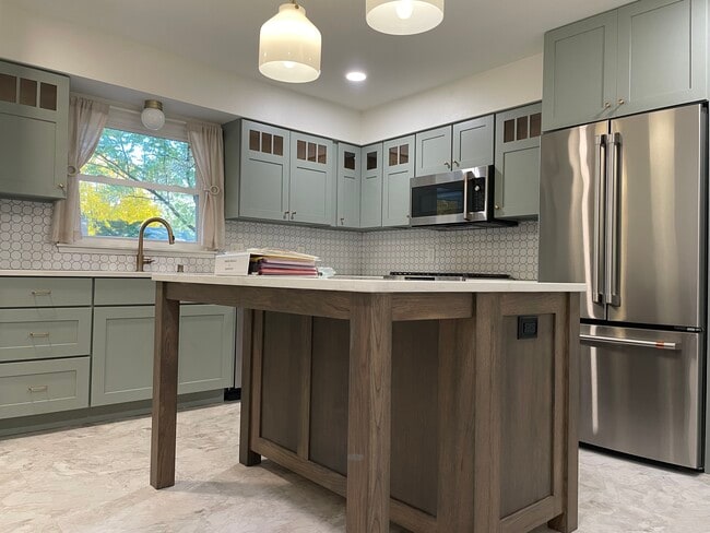 Foto del edificio - 1210 Acewood Blvd