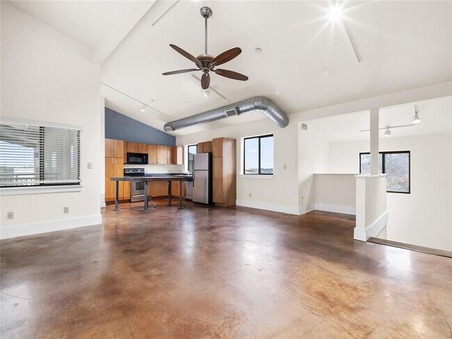 Building Photo - 911 Keith Ln