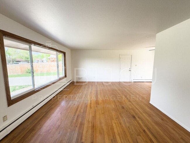 Building Photo - 206 Catalina Place